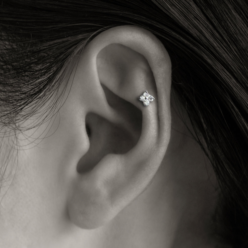 Pt Diamond Flower - picollet